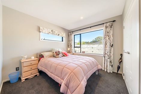 Photo of property in 14 Resolution Drive, Whitby, Porirua, 5024