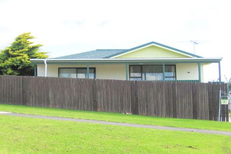 Photo of property in 8 Oreti Place, Clover Park, Auckland, 2019