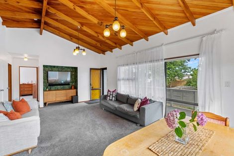 Photo of property in 17 Te Moau Avenue, Parakai, 0830