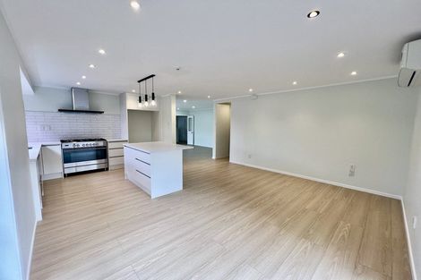 Photo of property in 3 Mimosa Place, Half Moon Bay, Auckland, 2012