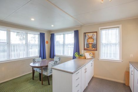 Photo of property in 16 Great North Road, Winton, 9720