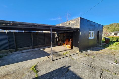 Photo of property in 2 Geraldine Street, Greymouth, 7805