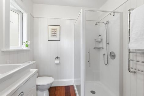 Photo of property in 35 Homewood Avenue, Karori, Wellington, 6012