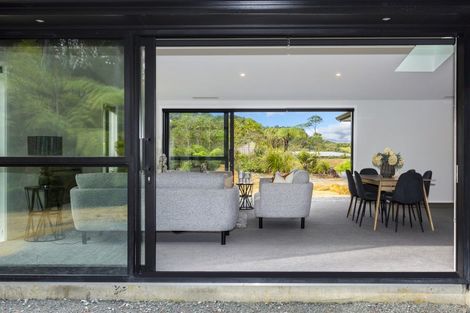 Photo of property in 60 Crest Road, Akatarawa, Upper Hutt, 5372