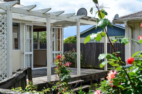 Photo of property in 6 Pickering Crescent, Chedworth, Hamilton, 3210