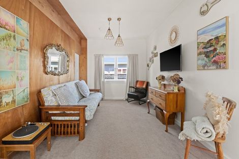 Photo of property in 103 Barden Street, Mayfair, Hastings, 4122