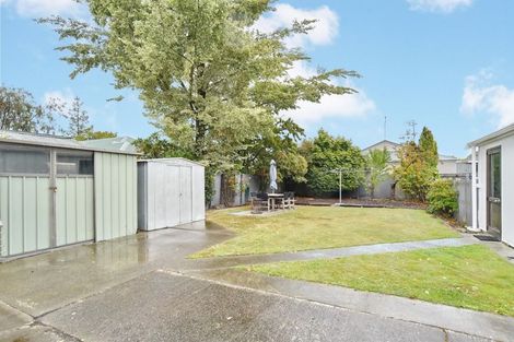 Photo of property in 2/381 Main North Road, Redwood, Christchurch, 8051