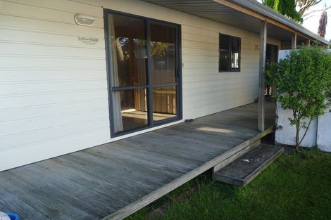 Photo of property in 210 Lake Road, Northcote, Auckland, 0627