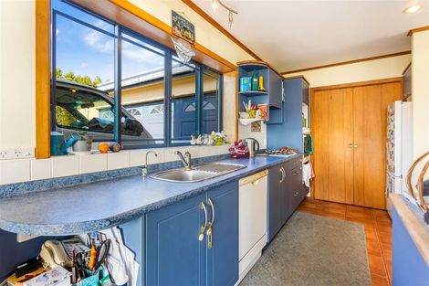 Photo of property in 192 Muriwai Valley Road, Muriwai, Waimauku, 0881