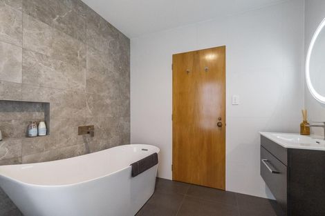 Photo of property in 79 Sunny Crescent, Huapai, Kumeu, 0810