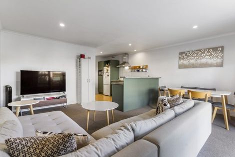 Photo of property in 5/15 Harbour View Road, Te Atatu Peninsula, Auckland, 0610