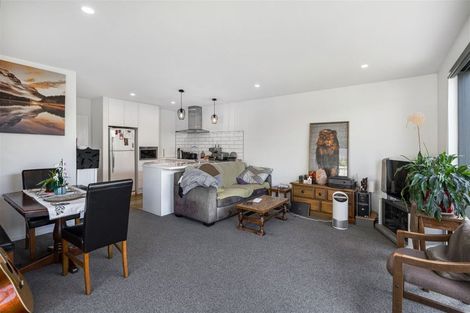 Photo of property in 12 Fairbairn Close, Halswell, Christchurch, 8025