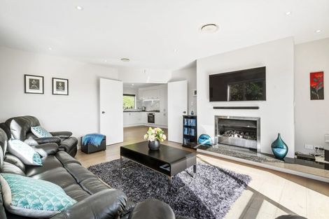 Photo of property in 7 Bushglen Court, Browns Bay, Auckland, 0630