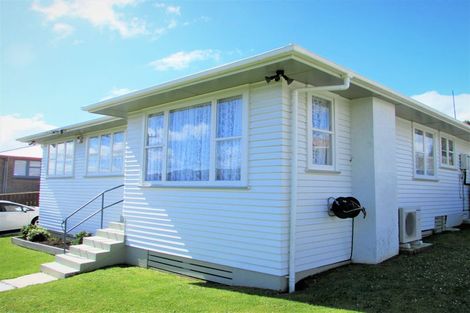 Photo of property in 13 Driver Crescent, Cannons Creek, Porirua, 5024