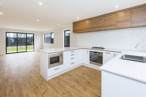 Photo of property in 3 Cynisca Crescent, Wallaceville, Upper Hutt, 5018