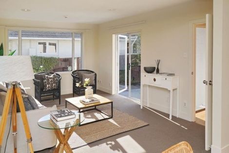 Photo of property in 418 Memorial Avenue, Burnside, Christchurch, 8053