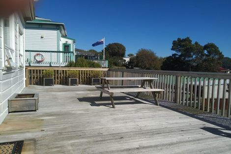 Photo of property in 282 Rintoul Street, Berhampore, Wellington, 6023