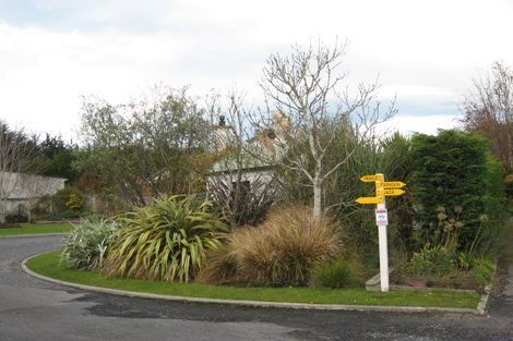 Photo of property in 2 Hamilton Court, Milton, 9220