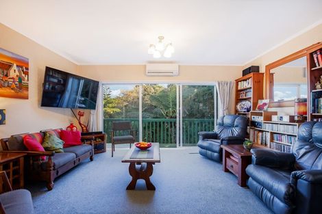 Photo of property in 23b Eastview Grove, Normandale, Lower Hutt, 5010