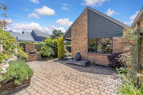 Photo of property in 15 Crosdale Place, Burnside, Christchurch, 8042