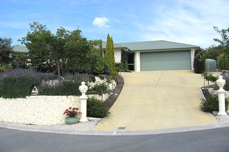 Photo of property in 16 Lionel Place, Mapua, 7005