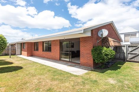 Photo of property in 2/61 Caledonian Road, St Albans, Christchurch, 8014