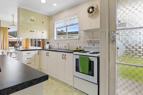 Photo of property in 15 Corilin Place, Mangakakahi, Rotorua, 3015