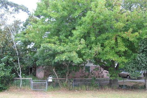 Photo of property in 32 Fitzherbert Avenue, West Harbour, Auckland, 0618