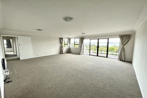 Photo of property in 10 Fenton Terrace, Cockle Bay, Auckland, 2014