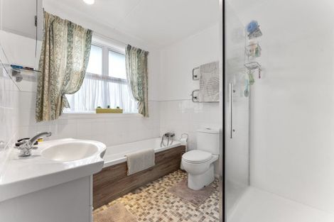 Photo of property in 8 Hulke Street, Foxton, 4814