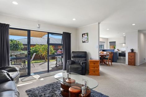 Photo of property in 15 Edgewater Grove, Whakatane, 3120