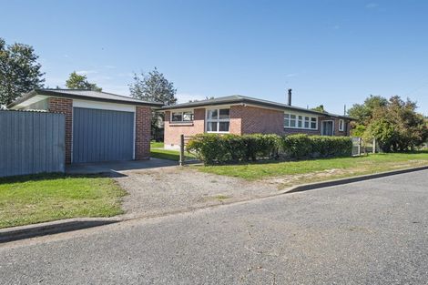 Photo of property in 1 Lowry Street, Waiau, 7332