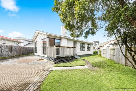 Photo of property in 123 Riverpark Crescent, Henderson, Auckland, 0610