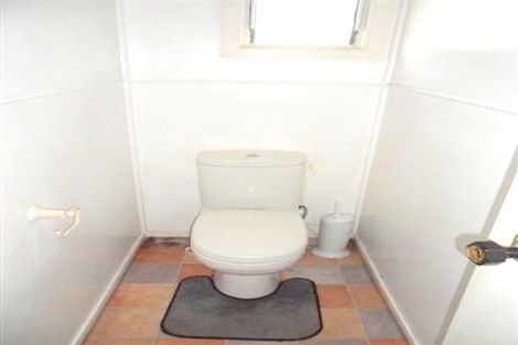 Photo of property in 10 Bedford Street, Te Atatu South, Auckland, 0610