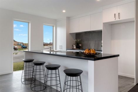 Photo of property in 73 Bert Wall Drive, Omokoroa, 3114