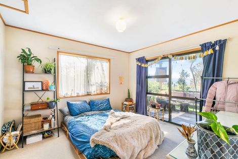 Photo of property in 82 Wade River Road, Stanmore Bay, Whangaparaoa, 0932