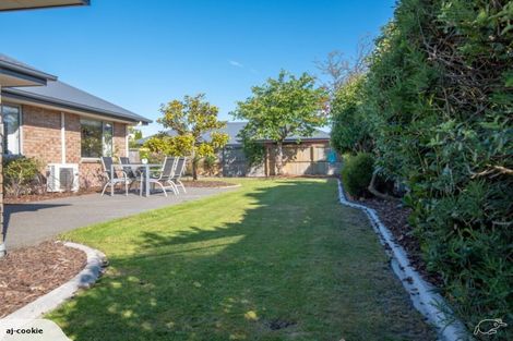 Photo of property in 82 Rothesay Road, Parklands, Christchurch, 8083