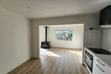 Photo of property in 82 Lynn Road, Bayview, Auckland, 0629