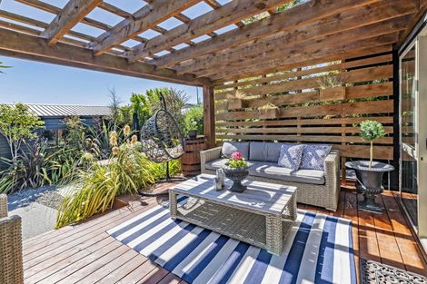 Photo of property in 11 Swindells Road, Waikuku Beach, 7473