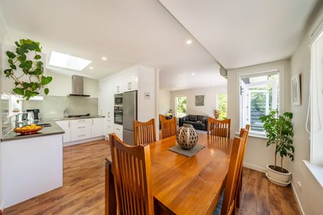 Photo of property in 139 Pinehaven Road, Pinehaven, Upper Hutt, 5019