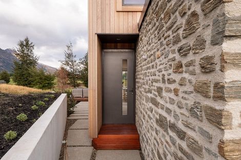 Photo of property in 13 Soudley Court, Jacks Point, Queenstown, 9371