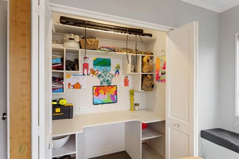 Photo of property in 33 Margaret Road, Raumati Beach, Paraparaumu, 5032