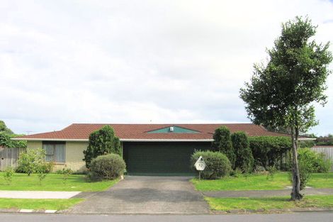 Photo of property in 32 Birman Close, Half Moon Bay, Auckland, 2012