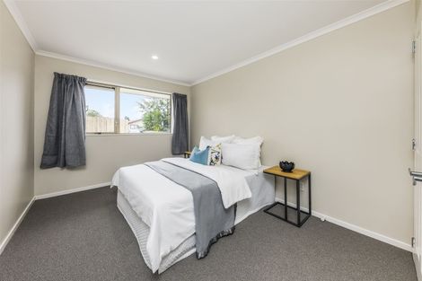 Photo of property in 20a Waterview Road West, Takanini, 2112
