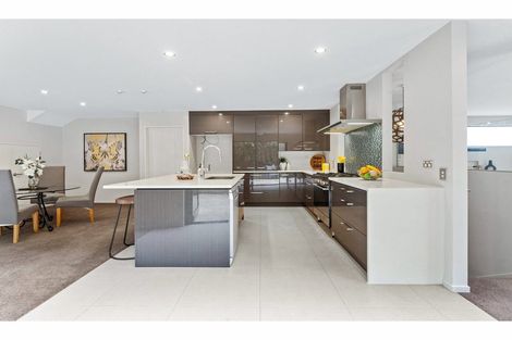 Photo of property in 21 Mariners View Road, Beach Haven, Auckland, 0626