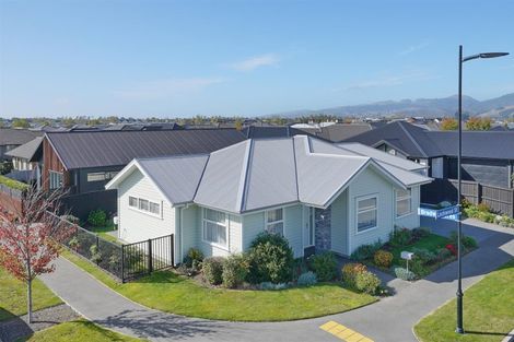 Photo of property in 37 Bradwell Crescent, Halswell, Christchurch, 8025