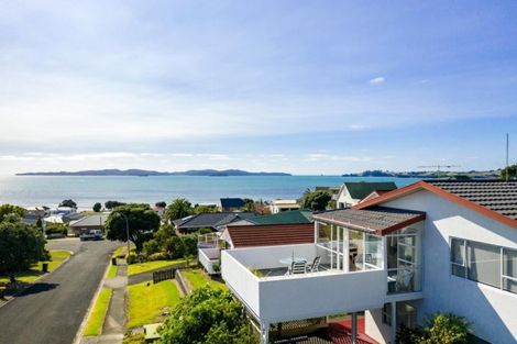 Photo of property in 8 Merehai Place, Snells Beach, 0920