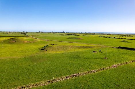 Photo of property in 306 Pungarehu Road, Pungarehu, 4685