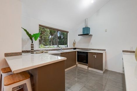 Photo of property in 2/48 Park Hill Road, Birkenhead, Auckland, 0626