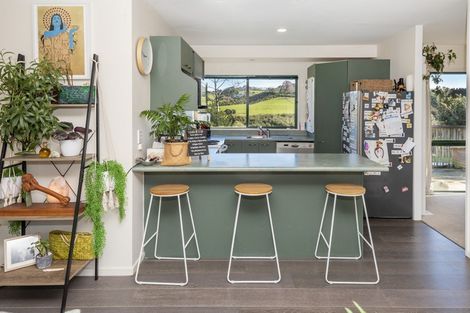 Photo of property in 63 Whitford Park Road, Whitford, Manurewa, 2576